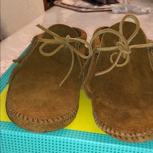 Minnetonka kid’s moccasins